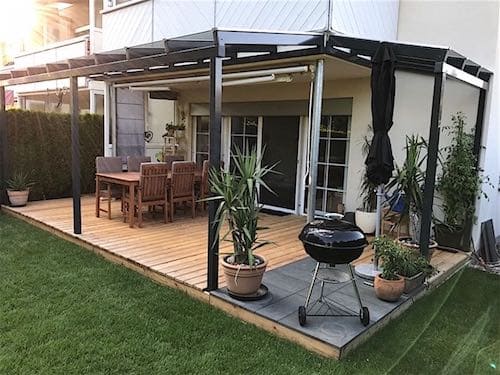 Terrassenüberdachung aus Aluminium mit 16mm Stegpatten oder 8mm VSG Glas